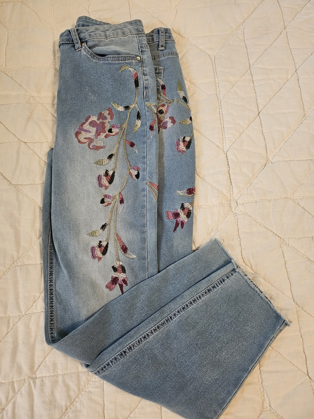 VENUS Mid Rise Floral Embroidered Jeans- Size 10 - Picture 3 of 12